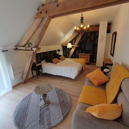 Au Domaine Du Bois Joubert Bed & Breakfast Luzillé Екстериор снимка